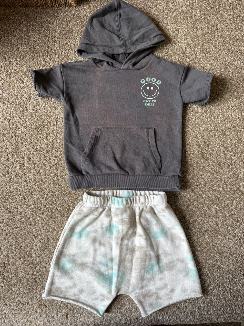 Kids Short Sleeve Hoodie Set (2t) - Picture 2 of 9